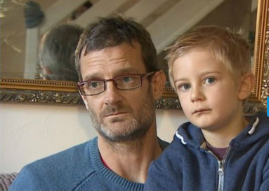 英5岁男孩未出席小朋友生日聚会 收到罚款单