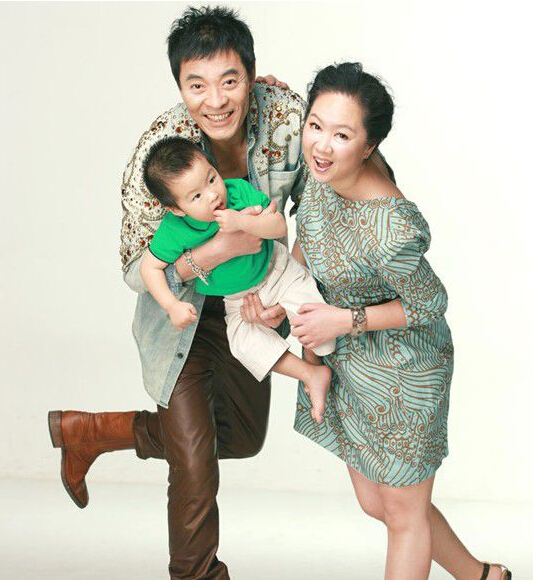 刘威为儿子大摆百日宴